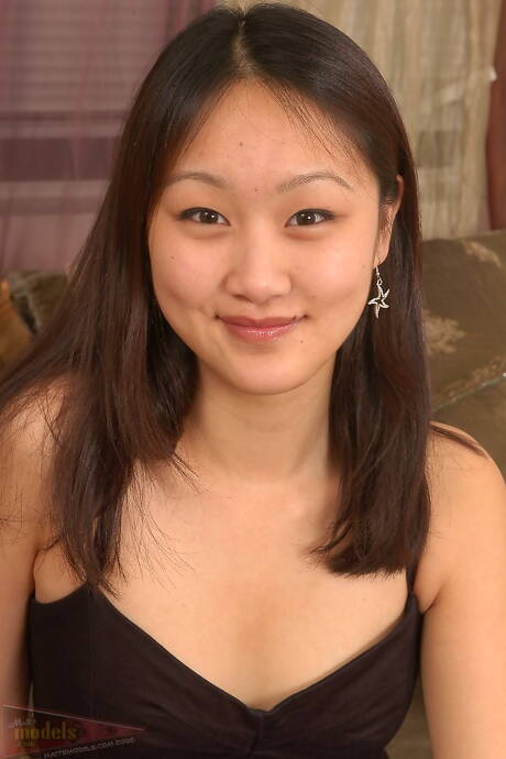 Matts Models pics collection featuring Evelyn in masturbating scene