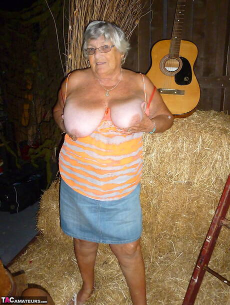 TAC Amateurs invite you to explore xxx pictures featuring Grandma Libby xxx gallery 268592